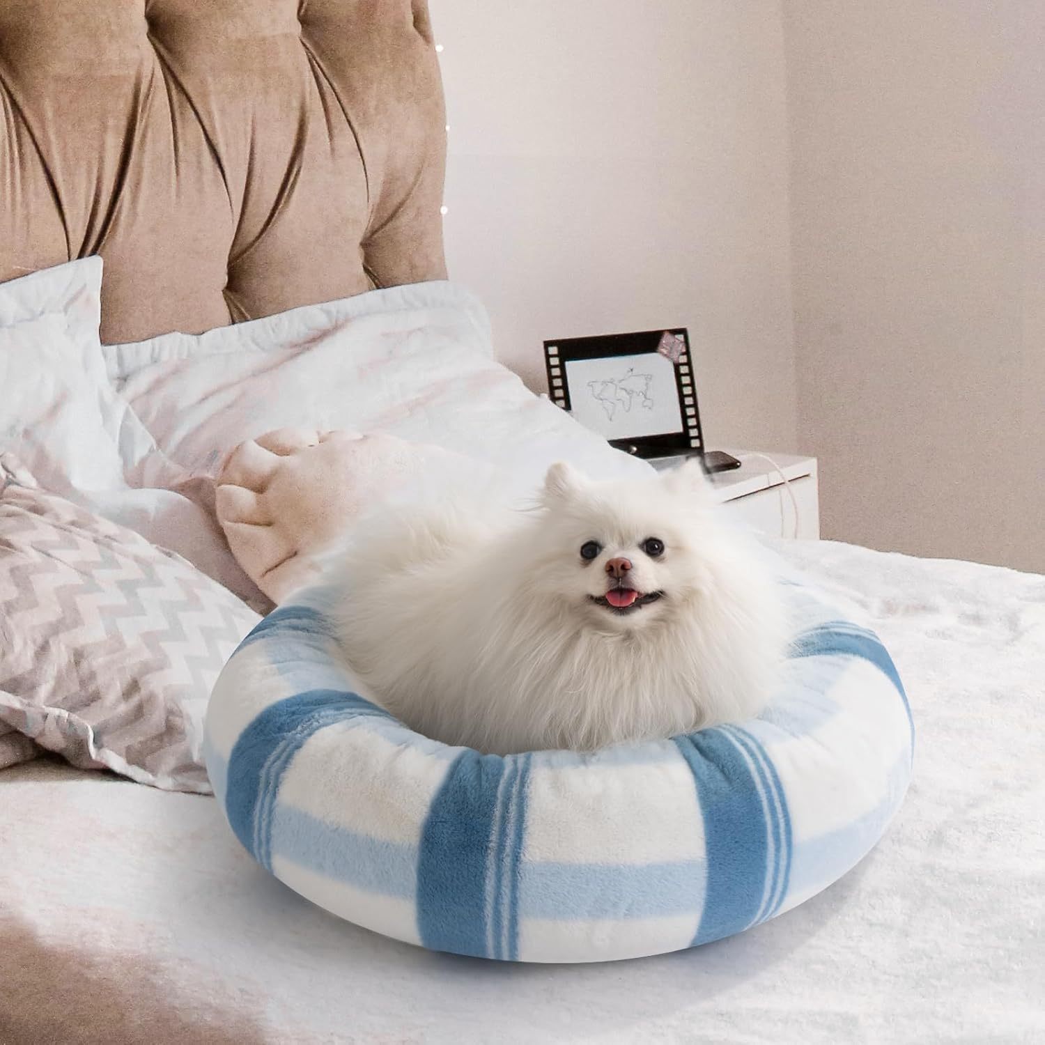MEWOOFUN Plush Round Pet Bed – Calming Washable Pet Bed with Non-Slip Bottom